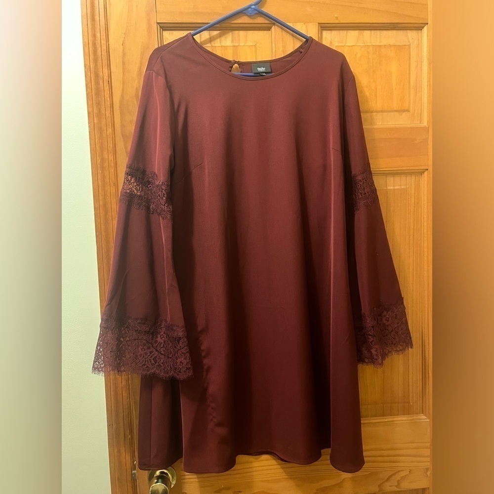 Mossimo maroon bell sleeve dress. Size XL
